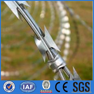 Fil de fer barbelé à lame unique / Fil de fer barbelé galvanisé soudé / Corde à épines à lame spirale pour la protection des pâturages Isolation routière - Product Image 4