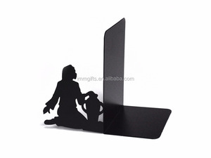 Femme au bien serre-livres - Product Image 2