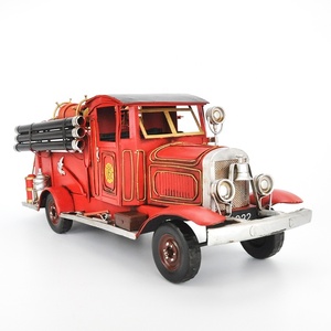 1928 Metallo Rosso Vecchio Camion Figurine <span class=keywords><strong>Vintage</strong></span> Modello di Veicolo Scala <span class=keywords><strong>1</strong></span>:<span class=keywords><strong>24</strong></span> Retro Automobile Modello Toy Boy Regalo Home Office Decor - Product Image 1