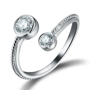 אמזון מכירה לוהטת אופנה מותאם אישית 925 כסף סטרלינג מעוקב Zirconia אבן המזל טבעת יהלום לנשים