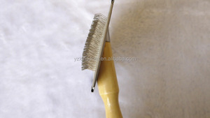 Poils sûrs pour chiens et chats, brosse de nettoyage et de toilettage avec un Long manche en bois épais - Product Image 5