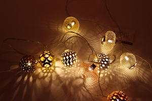 Indoor Outdoor Wedding Party Christmas Holiday Decoration <strong>Battery</strong> <strong>Operated</strong> <strong>Light</strong> Golden Ball <strong>String</strong> <strong>Light</strong> - Product Image 4