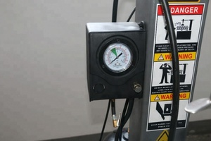 Machine à changer les pneus TC980ITF changeur de pneus à deux mains pour changeur de pneus d'atelier de <span class=keywords><strong>garage</strong></span> - Product Image 2
