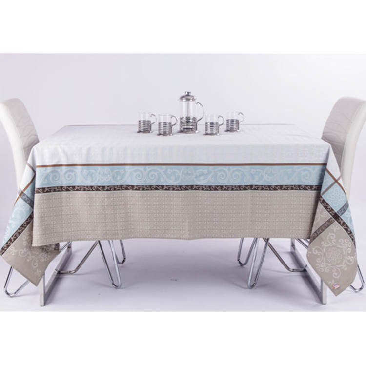 Скатерть жаккардовая окрашенная из хлопчатобумажной полиэфирной пряжи