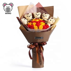 Ramo de flores de oso de peluche para San Valentín, juguete rosa de peluche de baja MOQ para boda, hecho a mano - Product Image 6