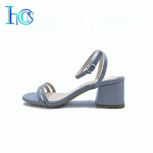 Rifornimento della fabbrica Camoscio Sandalo Tacchi a Blocchi Per La Promenade - Product Image 1