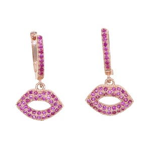 Micro pave ruby red cubic zirconia <span class=keywords><strong>pendientes</strong></span> beso labio encanto pendiente de aro - Product Image 1