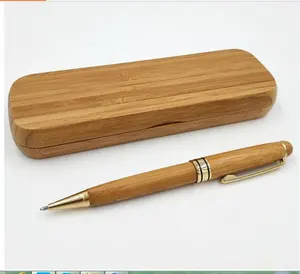 חדש Made מייפל עץ עט ערכת תיבת עם פיתול עץ כדורי עטים מתנת סט עם לוגו מותאם אישית
