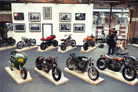 Supports d'exposition pour motos, présentoirs pour motos électriques, prix d'usine en gros en Chine
