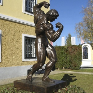 Offre Spéciale Jardin Gym Décorer Célèbre Muscle Nu Homme En Métal <span class=keywords><strong>Sculpture</strong></span> Taille Réelle Bodybuilder Arnold Schwarzenegger Bronze Statue