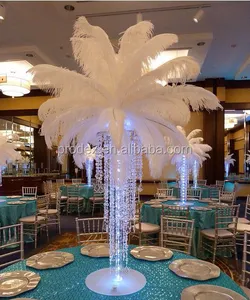 Plumes d'autruche blanches, décoration de mariage, 12 pièces - Product Image 1