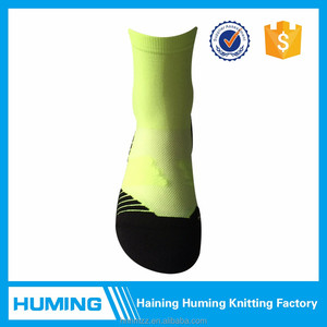 Plaine couleur L/XL <span class=keywords><strong>ou</strong></span> <span class=keywords><strong>peut</strong></span> <span class=keywords><strong>être</strong></span> personnalisé en gros personnalisé chaussettes - Product Image 1