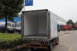 Foton 4x2 cibo <span class=keywords><strong>camion</strong></span> refrigerato 2 ton freezer <span class=keywords><strong>camion</strong></span> a base di carne di <span class=keywords><strong>trasporto</strong></span> utilizzato piccolo congelatore <span class=keywords><strong>camion</strong></span> per la vendita - Product Image 2