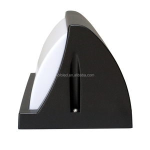 15W 20W <strong>Triangle</strong> Die Cast Aluminum Gate Hotel Garden Yard Wall IP65 Outdoor LED Bulkhead <strong>Light</strong> - Product Image 2