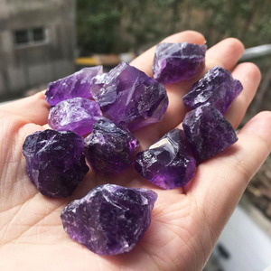 Bellissimi Cristalli di Ametista Lucidati in Offerta Speciale, Pietra Grezza di Ametista con Tema Portafortuna - Product Image 5