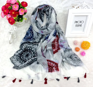 Chinês Melhor Fornecimento Nova Vinda Meninas <span class=keywords><strong>Hijab</strong></span> Xaile Imprimir Flores Redondas Fábrica Viscose Tassel <span class=keywords><strong>Tribal</strong></span> Scarf - Product Image 2