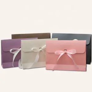 फैंसी रंगीन छोटे से मध्यम आकार गुलाबी कागज शादी लिफाफा उपहार बैग रिबन टाई सस्ते कीमत लिफाफा दुपट्टा उपहार बॉक्स पैकेजिंग