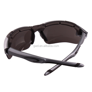 Khói lens matt đen khung kính mát nam mát thể thao phân cực - Product Image 3