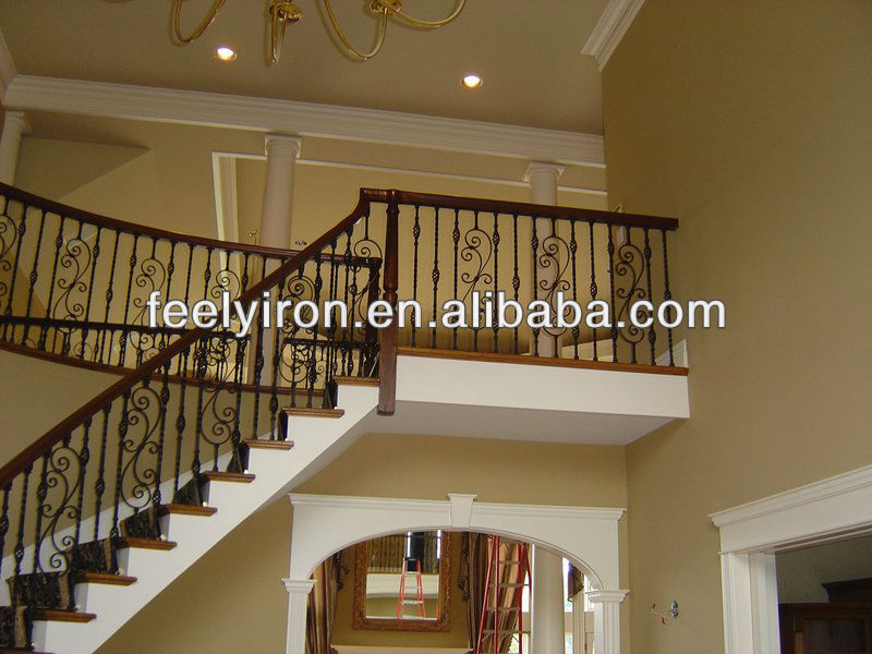 Железные лестничные перила с деревянной верхней частью FH-004