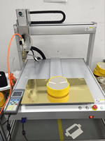 Machine de pulvérisation de colle thermofusible de bureau à trois axes pour la cimentation de chaussures entraînée électrique pour les cartons en bois d'emballage alimentaire et chimique