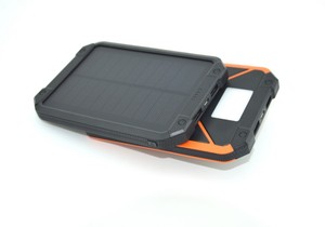 2 en <span class=keywords><strong>1</strong></span> Shenzhen RoHS Cargador Solar Power Bank 6000 mAh con súper linterna de camping para móvil - Product Image 2