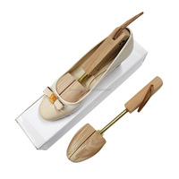 Embauchoir en bois de cèdre réglable avec extrémité en ficelle parfumée, design à tube unique, taille 35-48 pour maintenir la forme des chaussures