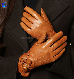 Vente chaude <span class=keywords><strong>Gants</strong></span> en <span class=keywords><strong>cuir</strong></span> pour femmes doublés de <span class=keywords><strong>laine</strong></span> d'hiver en peau de mouton Fabricants de <span class=keywords><strong>gants</strong></span> en <span class=keywords><strong>cuir</strong></span> pour femmes - Product Image 1