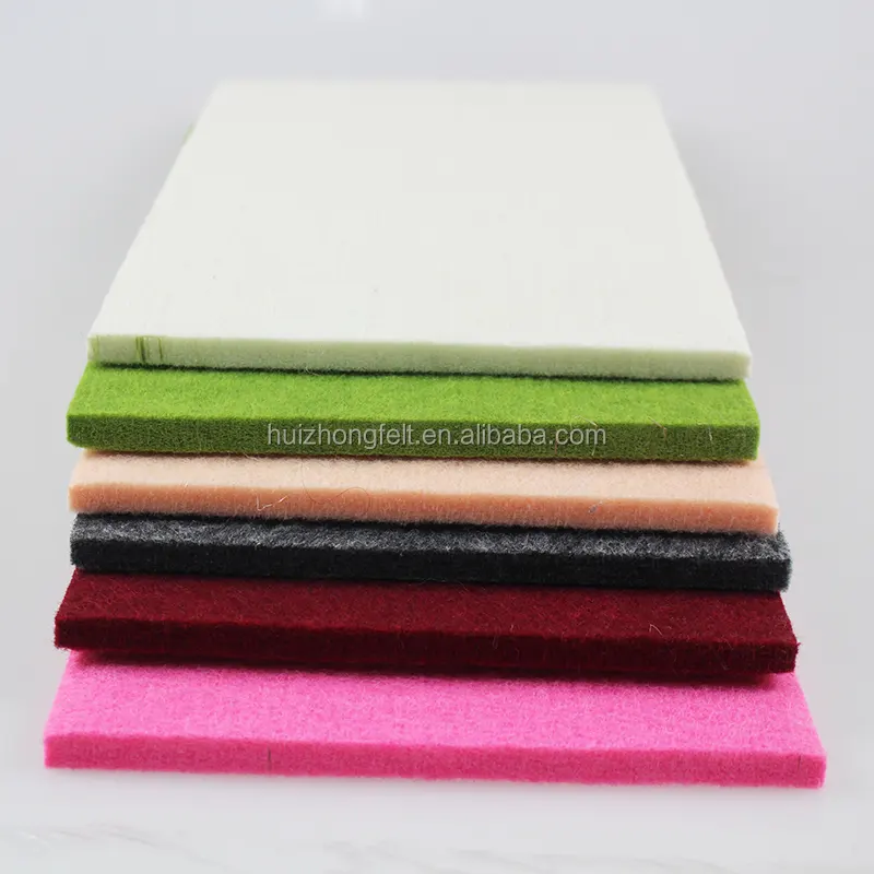 ทนทานSelf-Adhesive Woolแผ่นสำหรับตกแต่ง100% โพลีเอสเตอร์ผ้าNon-Woven/ผ้า \/ผ้า