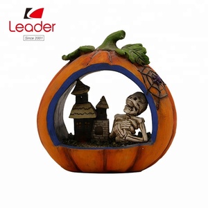 Lukisan Tangan Dekorasi Pesta Halloween, Patung Labu Resin Hantu Berdiri Di Atas Patung