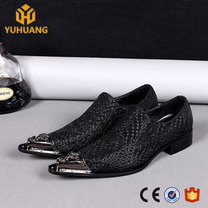 Formale di lusso Degli Uomini Del Cuoio Genuino Piatto <span class=keywords><strong>Scarpe</strong></span> Da Sposa Mens Brogue Business Casual <span class=keywords><strong>scarpe</strong></span> Partito - Product Image 3