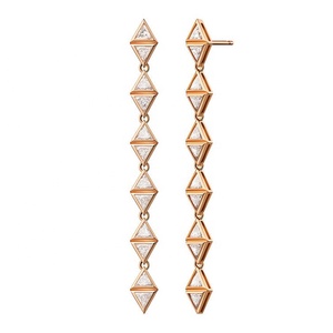 Üçgen zirkonya 18 k sarı altın küpe takı - Product Image 4