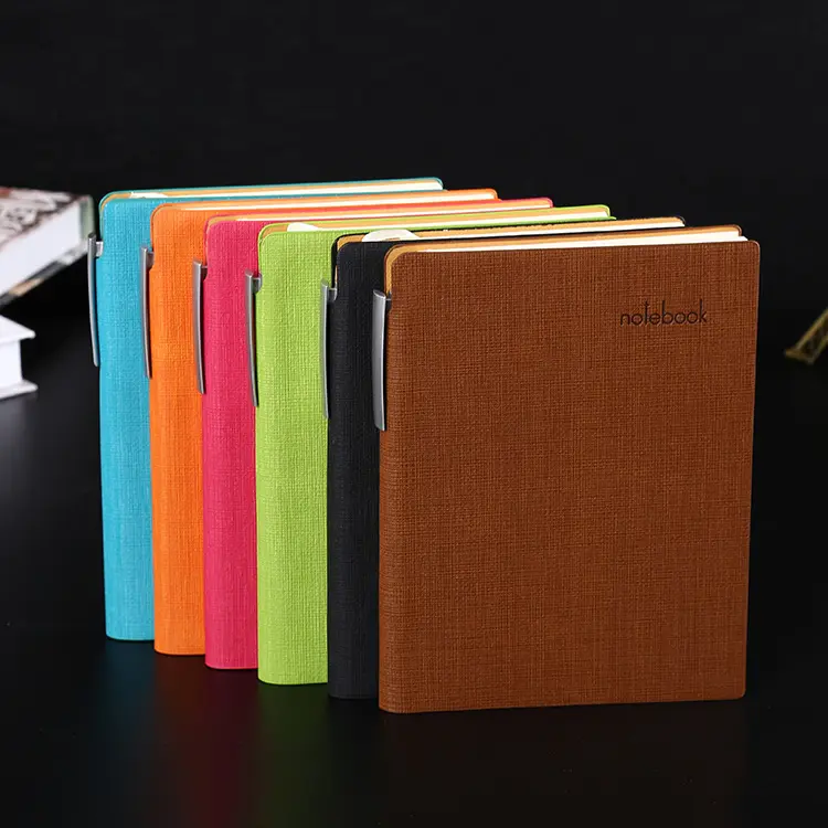 Hardcover Anpassen A5 Marke Name Leder Tagebuch Für Werbe Geprägte Logo Papier Druck Notebook Mit Tasche Und Stift Halter