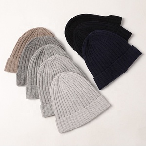 <span class=keywords><strong>Bonnet</strong></span> en cachemire pur 100% tricot torsadé côtelé avec logo brodé personnalisé hommes femmes bonnets d'hiver en <span class=keywords><strong>laine</strong></span> mérinos et cachemire chapeau - Product Image 1
