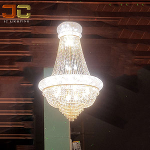 Lampadario di Lusso Decorativo Stile Impero Antico con Cristalli Brillanti per Hotel, Ristoranti o Scenografie Matrimoniali - Product Image 2