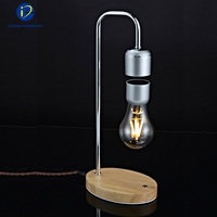 Lámpara LED de Madera con Levitación Magnética, Base Flotante Giratoria, Diseño Moderno