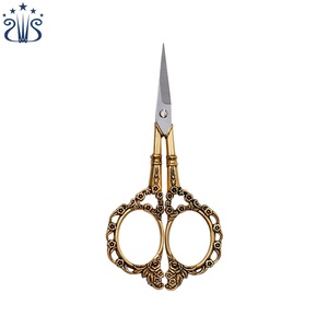 พลัม<span class=keywords><strong>กรรไกร</strong></span>วินเทจที่ละเอียดอ่อนและเย็บปักถักร้อยและ<span class=keywords><strong>กรรไกร</strong></span>แต่งเล็บ - Product Image 3