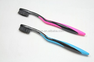Brosse à dents manuelle pour adultes à poils souples en charbon de bambou le <span class=keywords><strong>plus</strong></span> populaire Paquet OEM Livraison rapide Usine directe - Product Image 5