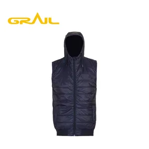 High quality fancy water repellent sleeveless hooded padded winter vest jacket for men