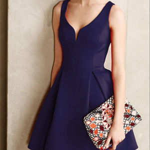 Vestido corto de <span class=keywords><strong>punto</strong></span> negro con escote en V profundo sin mangas sexy de verano para <span class=keywords><strong>mujer</strong></span> a la moda - Product Image 1