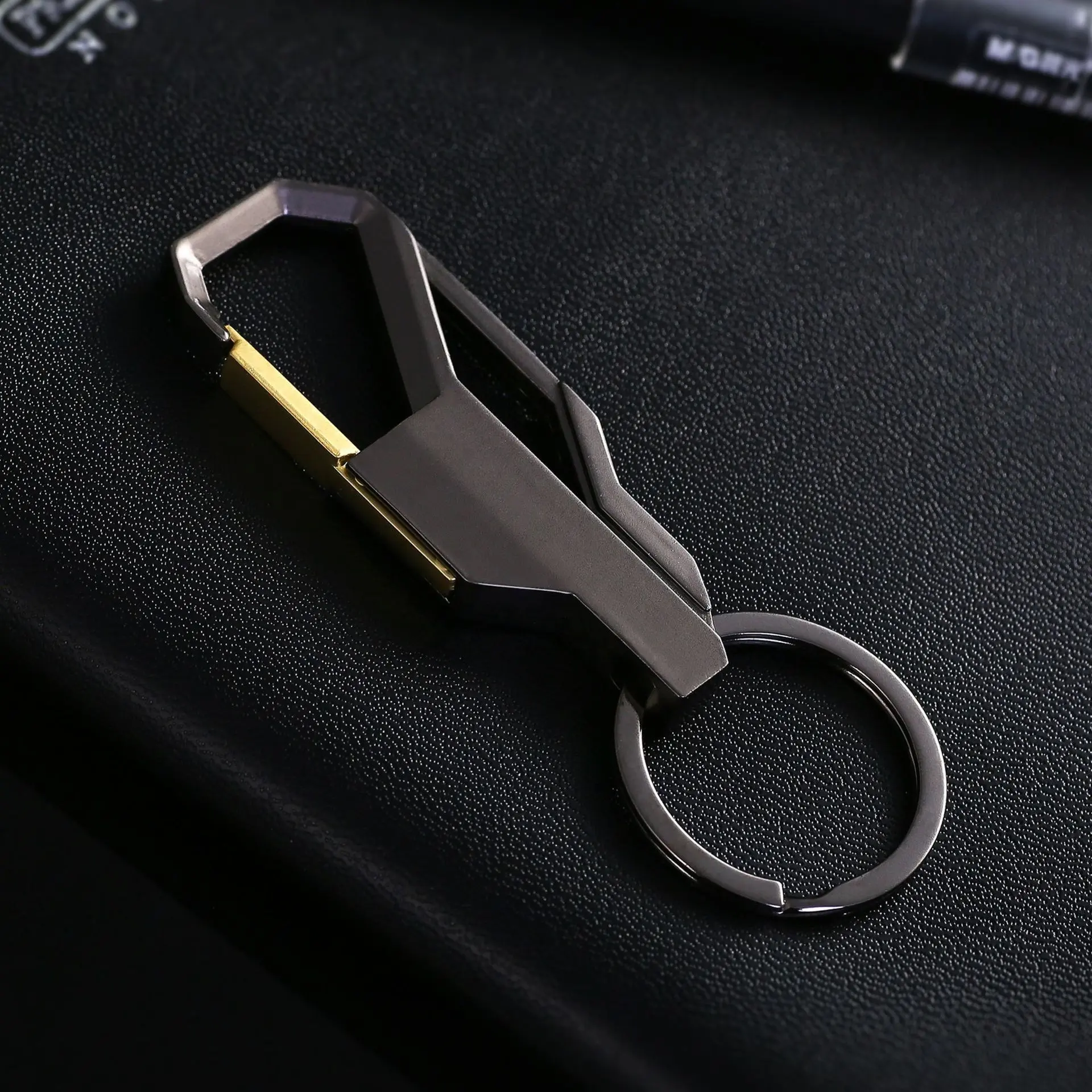 high quality metal carabiner with keychain