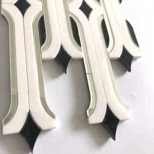 גביש זכוכית פסיפס שחור השיש Waterjet שיבוץ טבעי אבן אריח