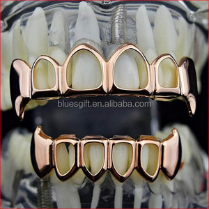 Blues wholesale <span class=keywords><strong>jewelry</strong></span> Rose Gold 4 Open Face vampire Teeth Grillz bling iced out hollow fang teeth grillz - Product Image 2
