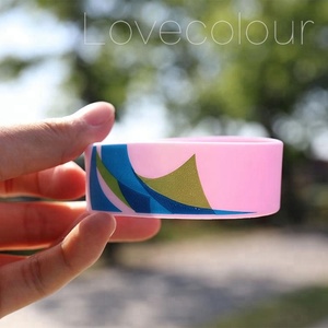 Kundenspezifische UV Farbwechsel Silikon Armband Gummiband Armband