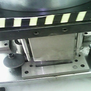Machine <span class=keywords><strong>de</strong></span> poinçonnage et <span class=keywords><strong>de</strong></span> joints <span class=keywords><strong>de</strong></span> fenêtre, en aluminium et upsoir - Product Image 5