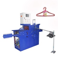 Machine automatique de fabrication de crochets pour cintres, machine à fil de fer