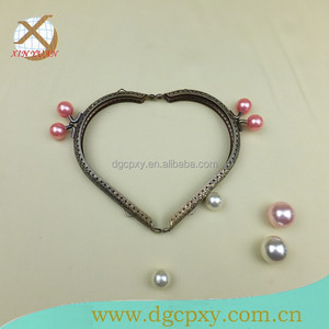 10.5*6 centimetri a Forma di Cuore Della Borsa Del Metallo <span class=keywords><strong>con</strong></span> Belle Perle - Product Image 2