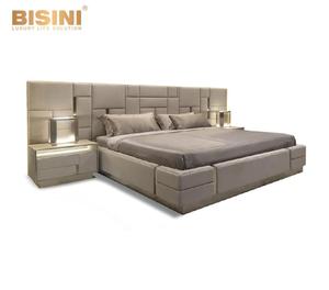 <span class=keywords><strong>Letto</strong></span> King Size Post-Moderno in Vera Pelle e Acciaio Inossidabile <span class=keywords><strong>con</strong></span> Grande Testiera di Lusso, Design Italiano di <span class=keywords><strong>Alta</strong></span> Qualità per Camera da <span class=keywords><strong>Letto</strong></span> - Product Image 1