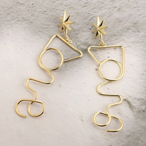 encanto partido declaración joyas oído 18 K chapado en oro brillante estrella hueco carta <span class=keywords><strong>amor</strong></span> cuelgan los pendientes - Product Image 3