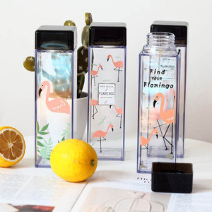 Bình Đựng Nước Bằng Nhựa Mềm In Hình Chim Hồng Hạc Vuông 450Ml - Product Image 1