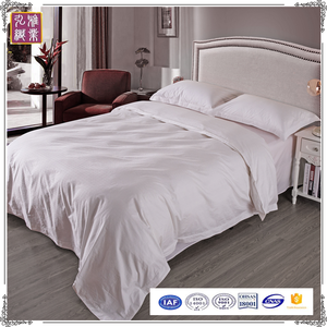 Personnalisé style hôtel <span class=keywords><strong>housse</strong></span> <span class=keywords><strong>de</strong></span> <span class=keywords><strong>couette</strong></span> avec <span class=keywords><strong>bon</strong></span> <span class=keywords><strong>prix</strong></span> - Product Image 1